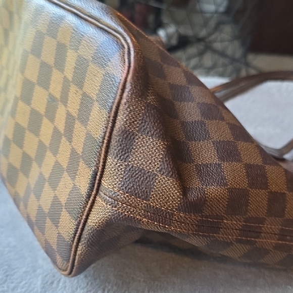 Neverfull Louis Vuitton Brown Damier MM Tote with Dust Bag! - Picture 9 of 14